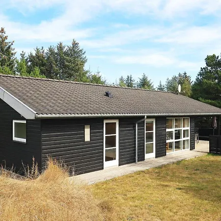 Three-bedroom In 21 Aalbaek