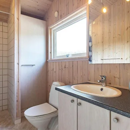 Three-bedroom In 21 Holiday home Aalbaek