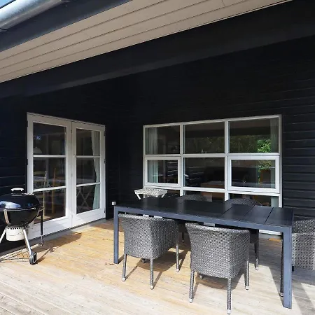 Three-bedroom In 21 * Aalbaek